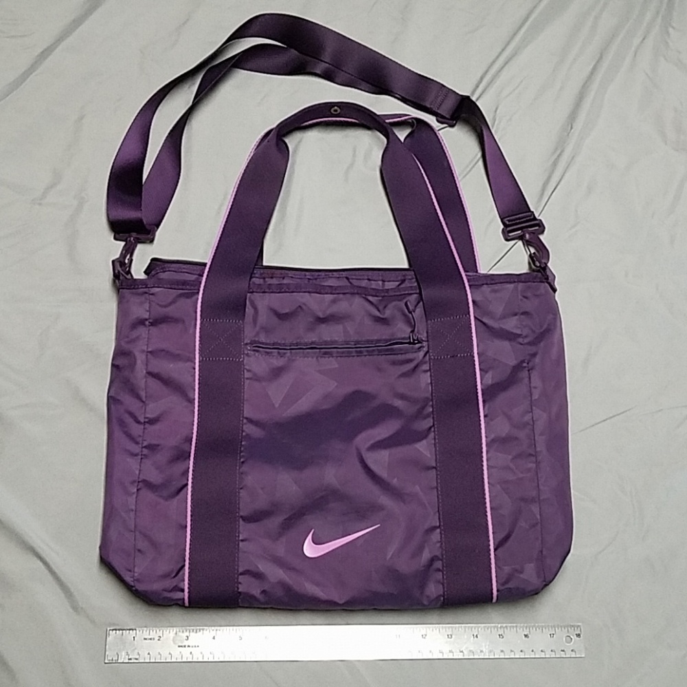 Nike tote gym bag